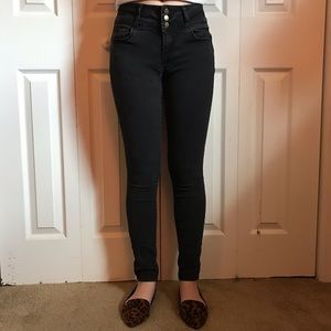 black skinny jeans